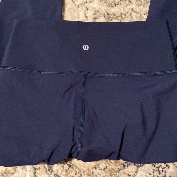 Lululemon wunder under 25in leggings/ navy blue - Picture 5 of 5